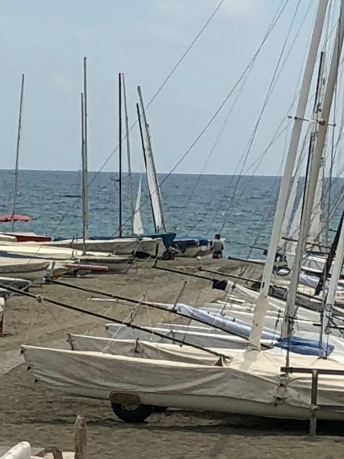 Sea Of ​​Rome Near The Center Of The Eternal City! Lido di Ostia Exterior photo